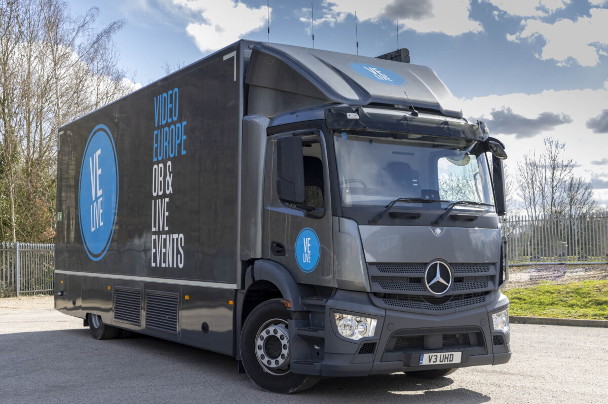 Mercedes Antos 1824L single expanding truck