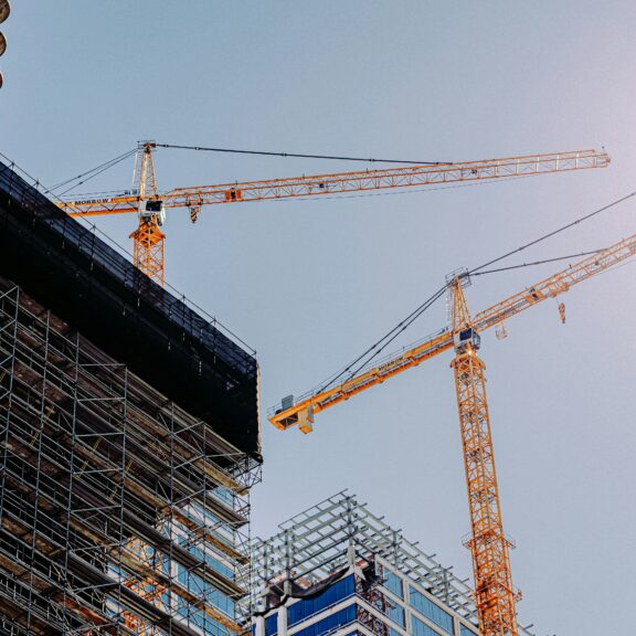 UK Construction Sector Faces Sharpest Downturn Since 2020
